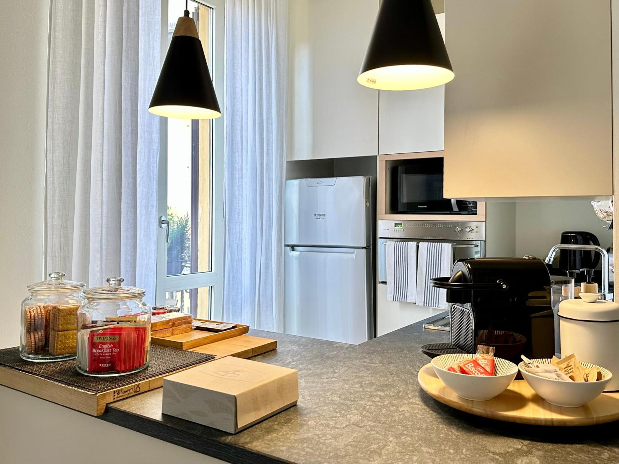 Lily Pads -Elegant Apartment- In The City Center Μιλάνο Εξωτερικό φωτογραφία