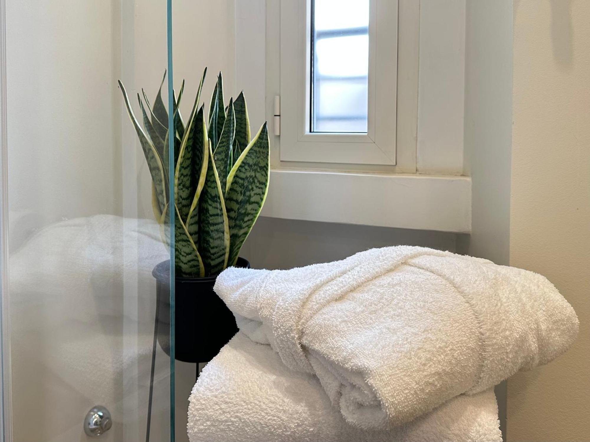 Lily Pads -Elegant Apartment- In The City Center Μιλάνο Εξωτερικό φωτογραφία